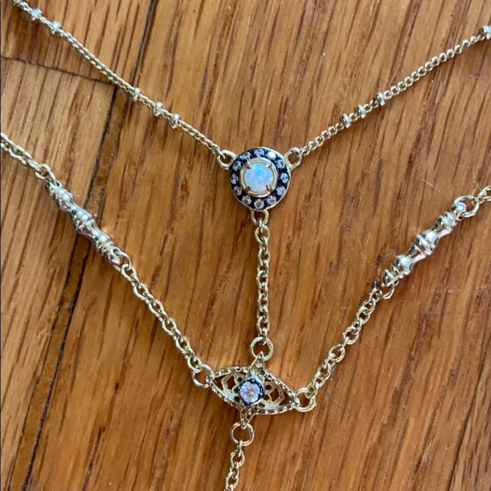 Kendra Scott necklace